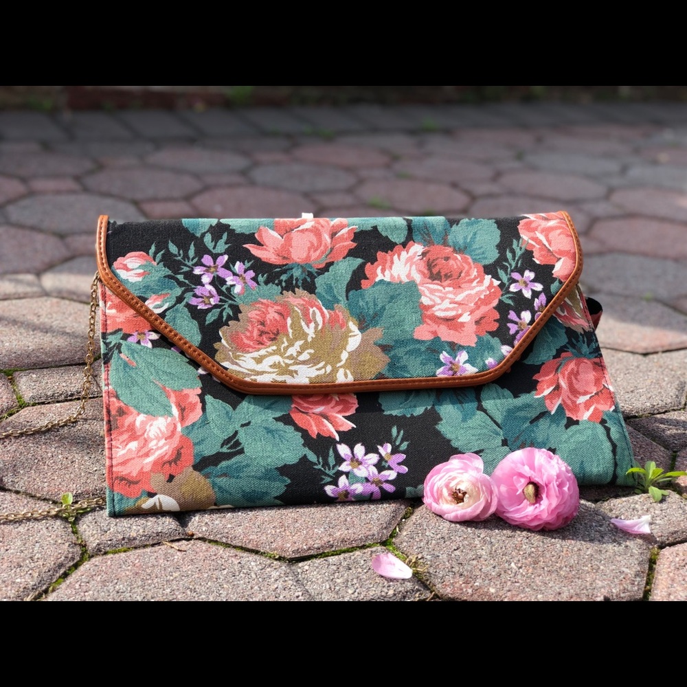 Large Envelope Clutch